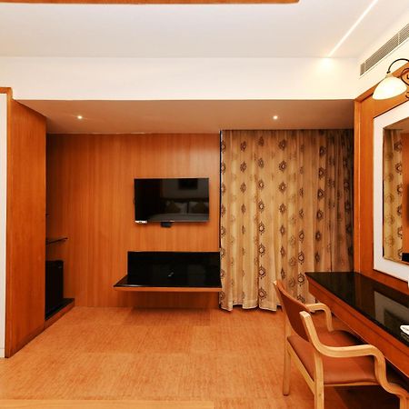 Hotel Roopa Mysuru Zewnętrze zdjęcie