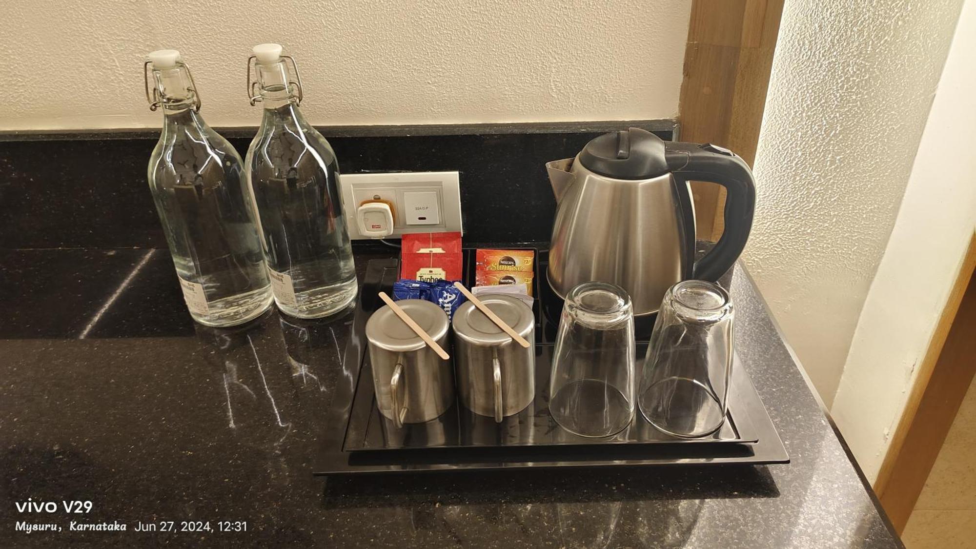 Hotel Roopa Mysuru Zewnętrze zdjęcie