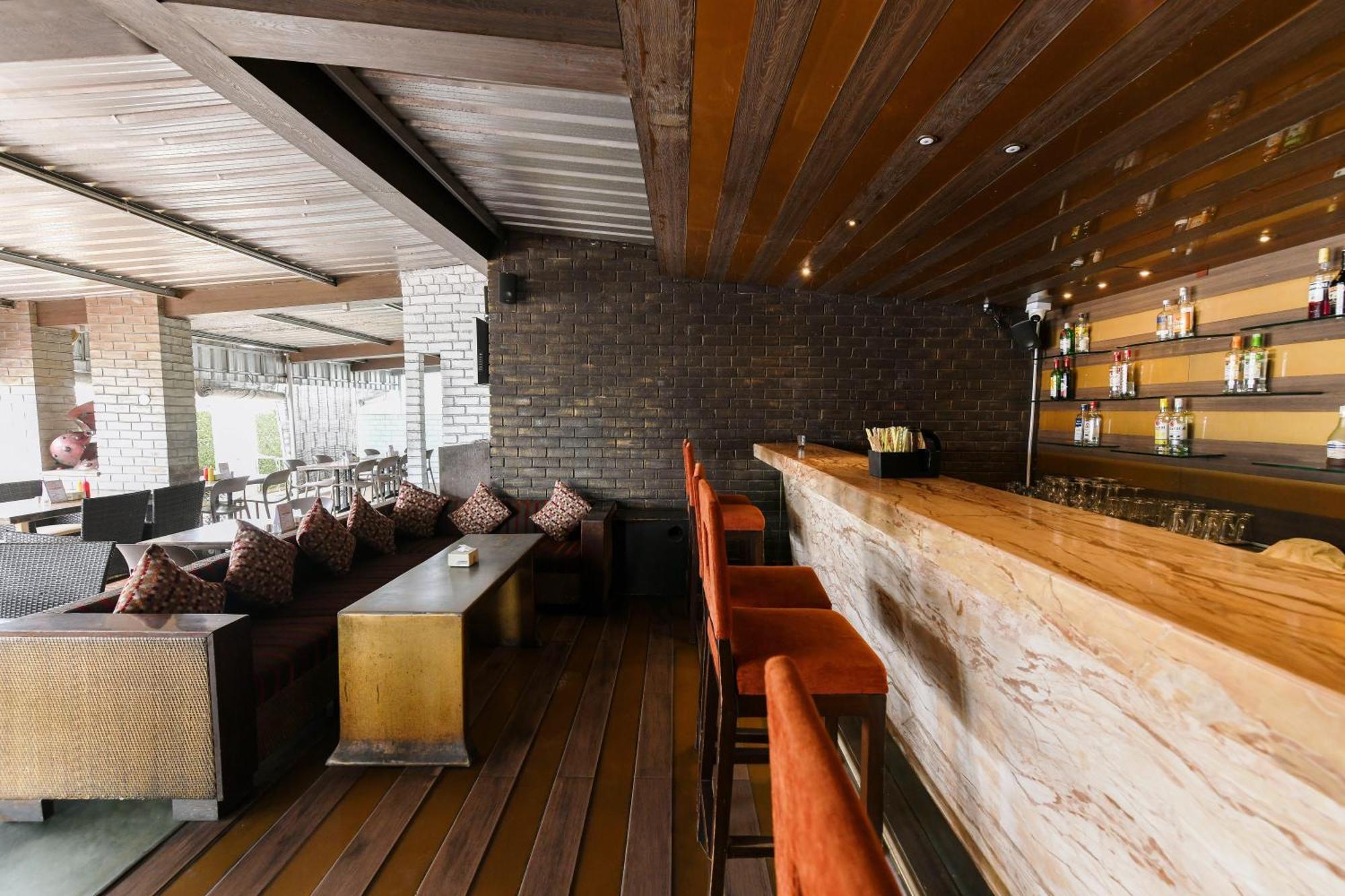 Hotel Roopa Mysuru Zewnętrze zdjęcie