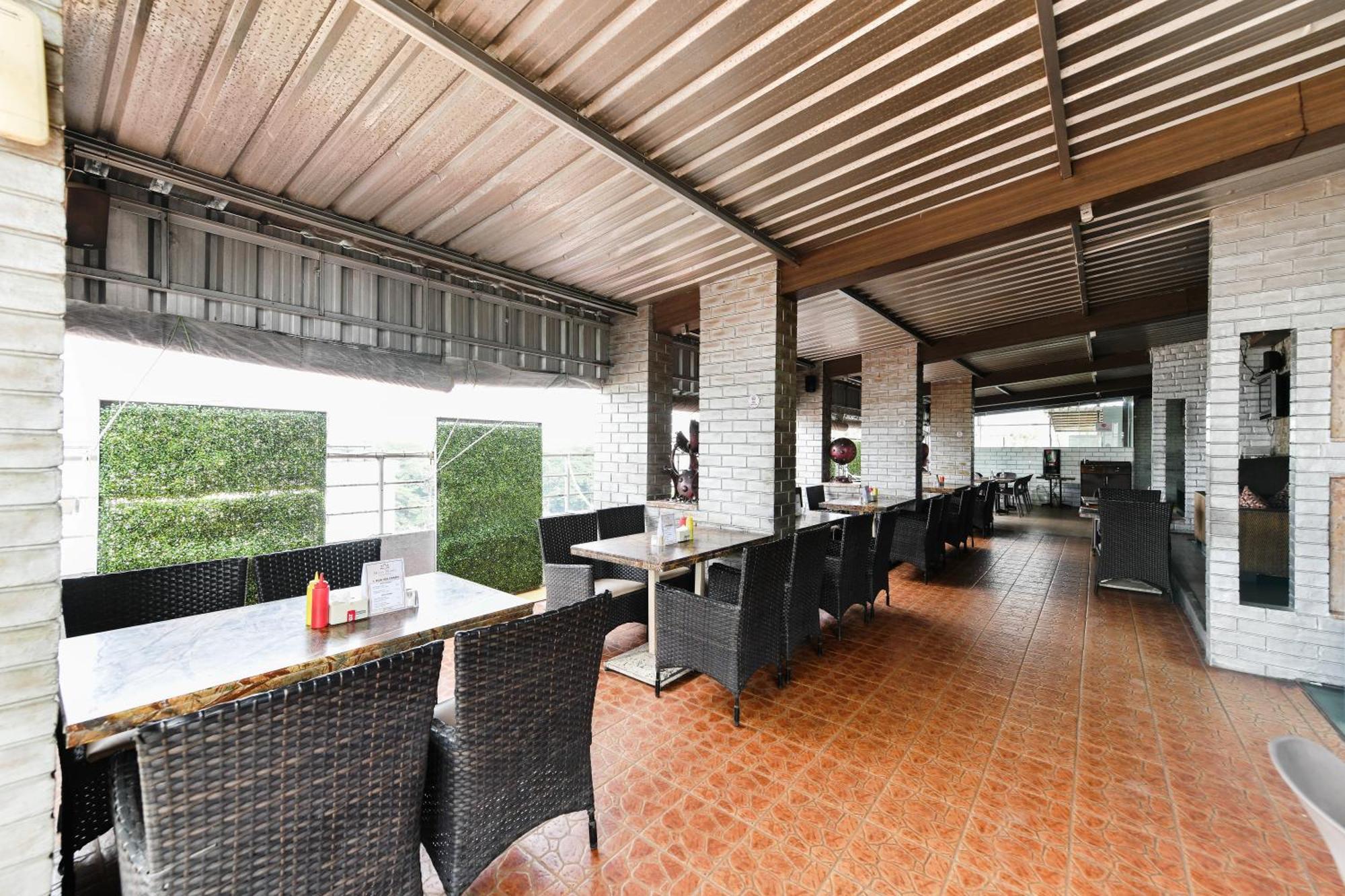 Hotel Roopa Mysuru Zewnętrze zdjęcie