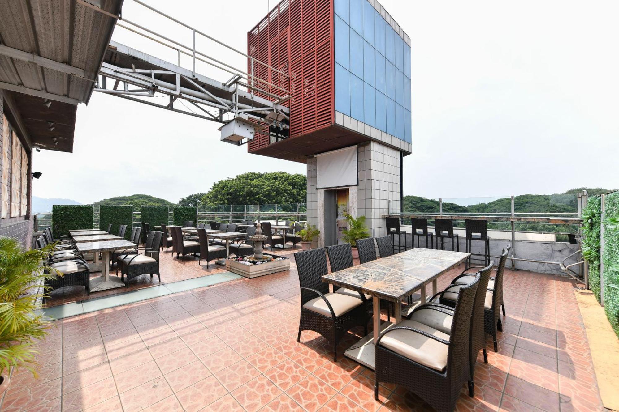 Hotel Roopa Mysuru Zewnętrze zdjęcie